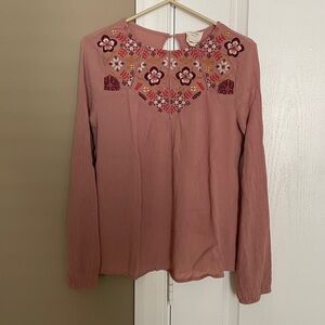 Francesca’s Harper Heritage Women’s Embroidered Peasant Blouse.